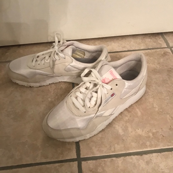 Reebok Classic White Sneakers - Picture 3 of 8